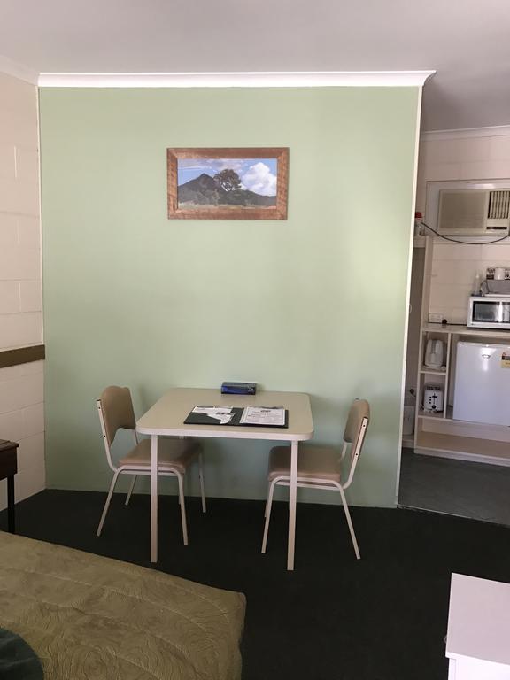 The Lodge Outback Motel โบรเคนฮิลล์ ภายนอก รูปภาพ