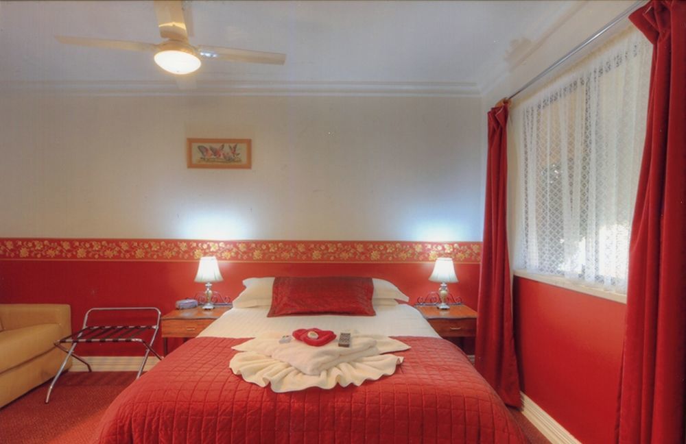 The Lodge Outback Motel โบรเคนฮิลล์ ภายนอก รูปภาพ
