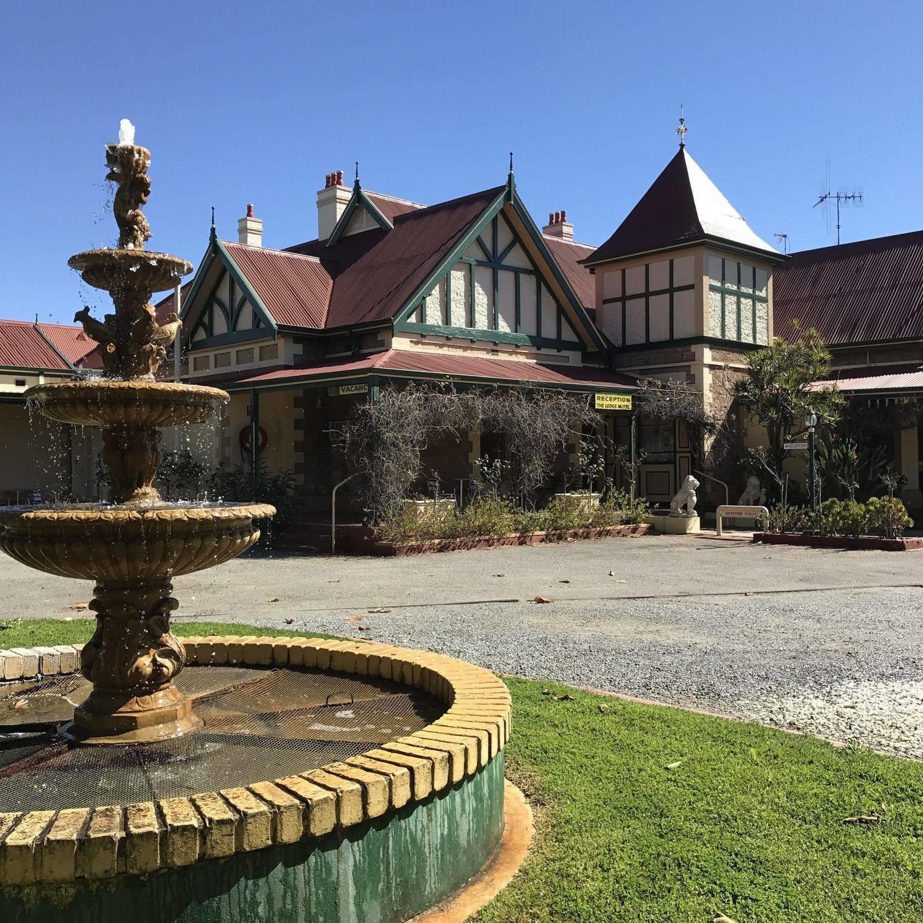 The Lodge Outback Motel โบรเคนฮิลล์ ภายนอก รูปภาพ